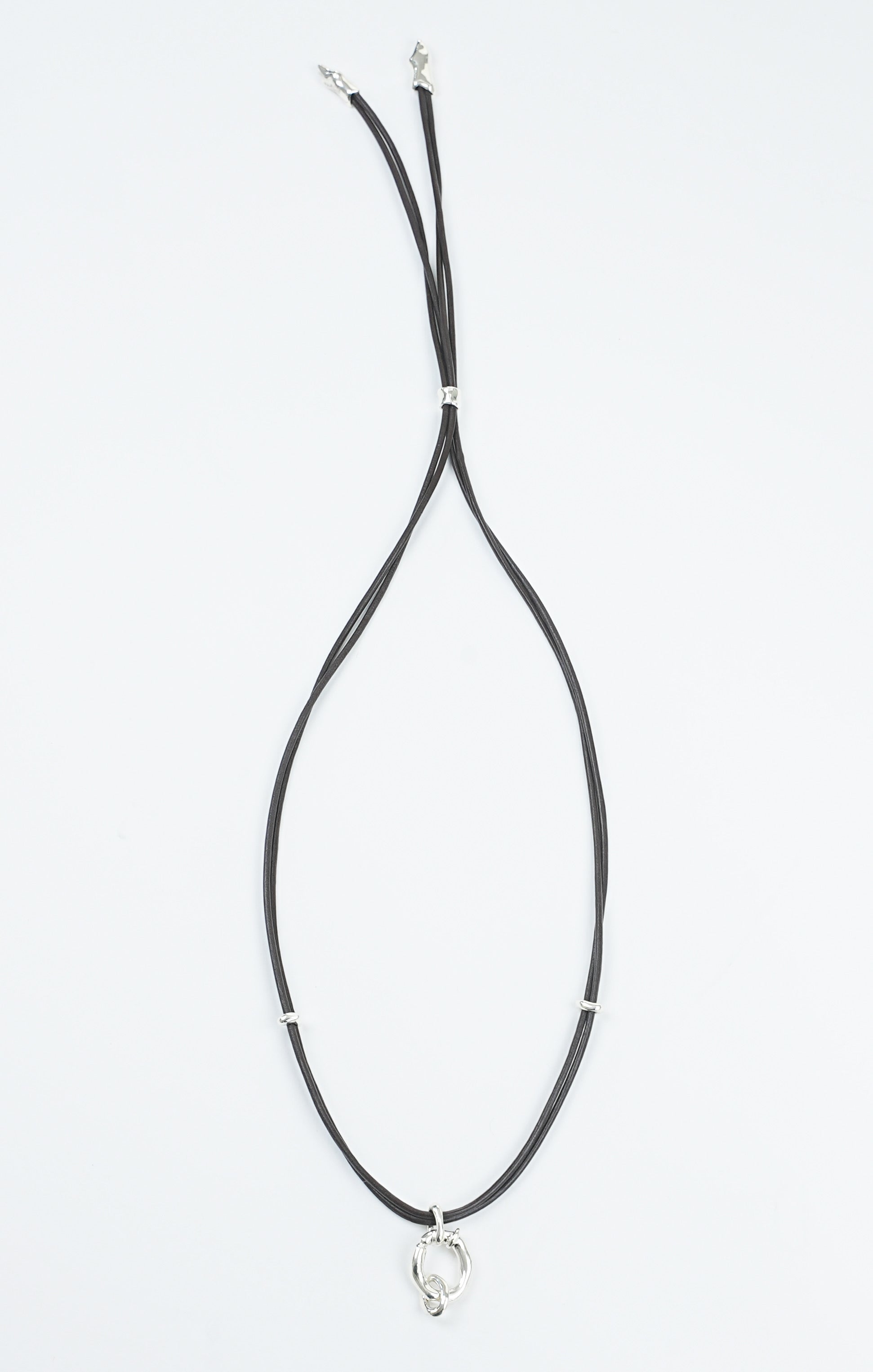 VOID LEATHER NECKLACE – STRONG