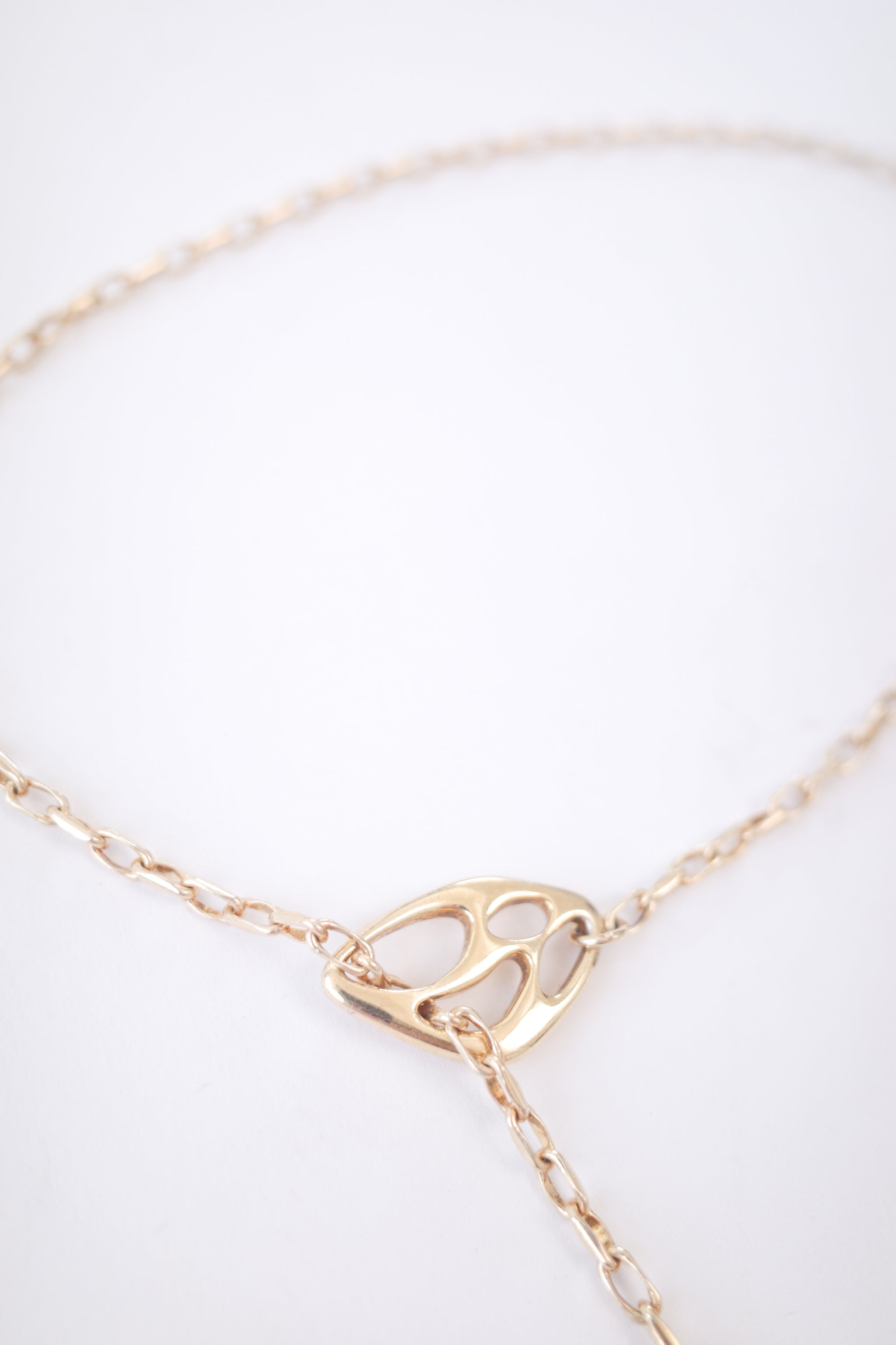 LOTUS SILVER NECKLACE GOLD – STRONG